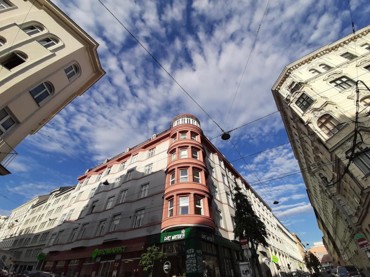 Vienna Boutique - Premium Hostel Екстер'єр фото