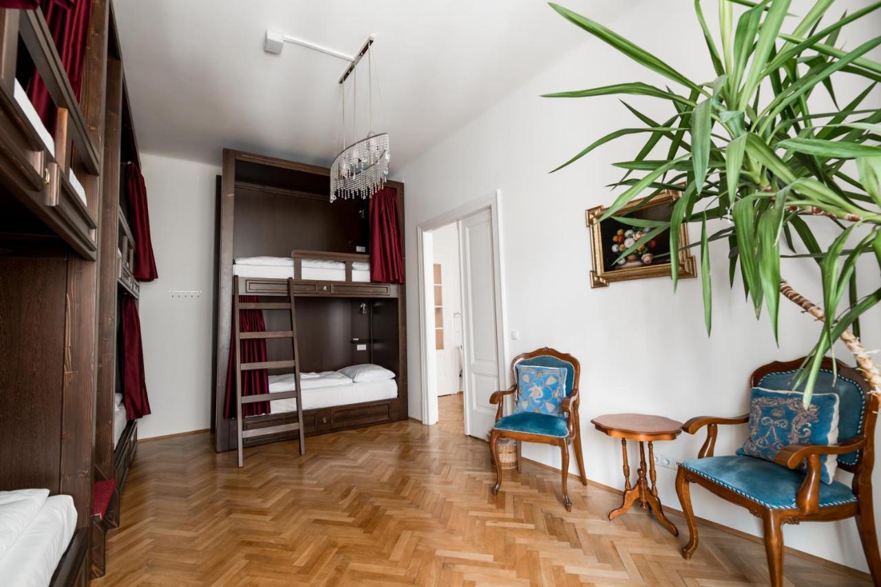 Vienna Boutique - Premium Hostel Екстер'єр фото