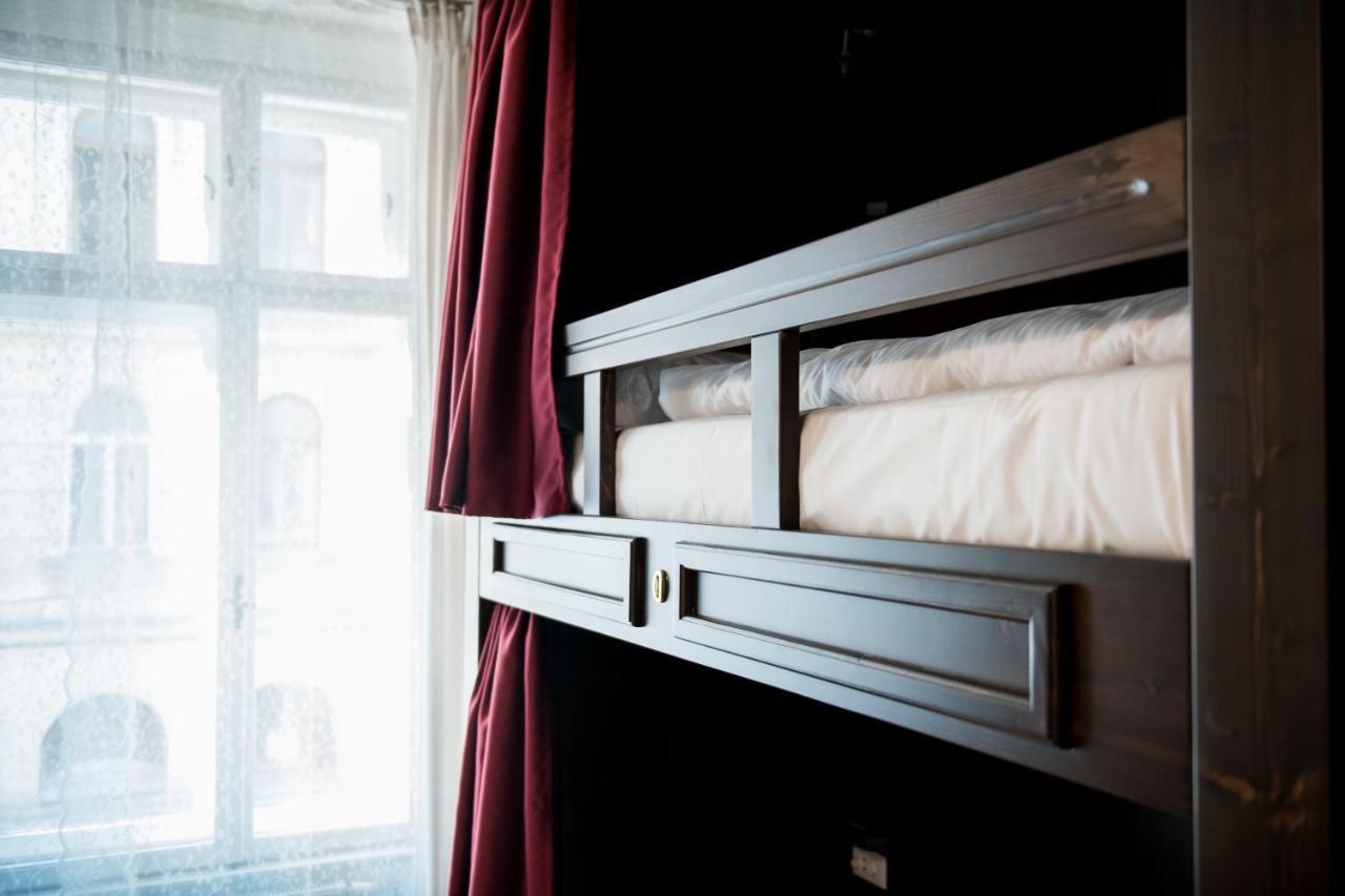 Vienna Boutique - Premium Hostel Екстер'єр фото