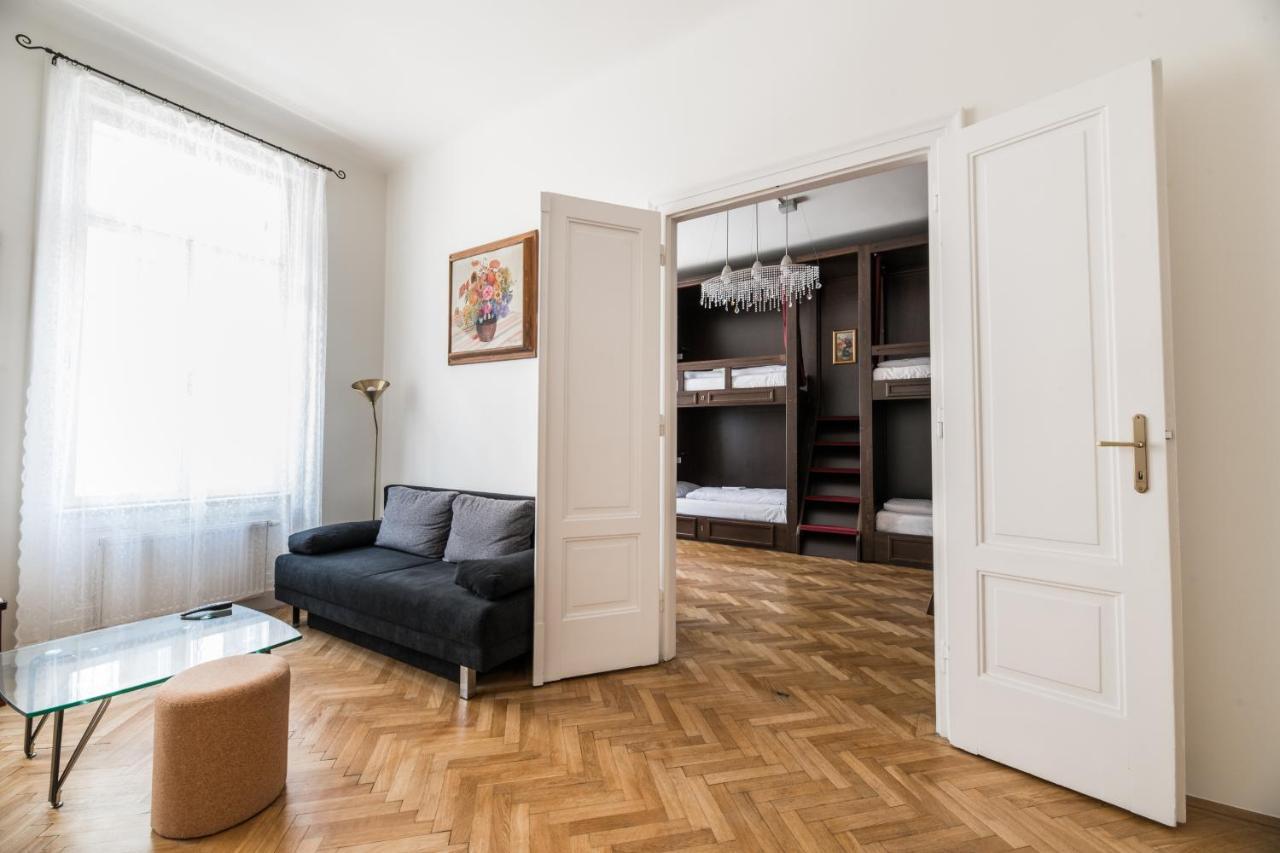 Vienna Boutique - Premium Hostel Екстер'єр фото