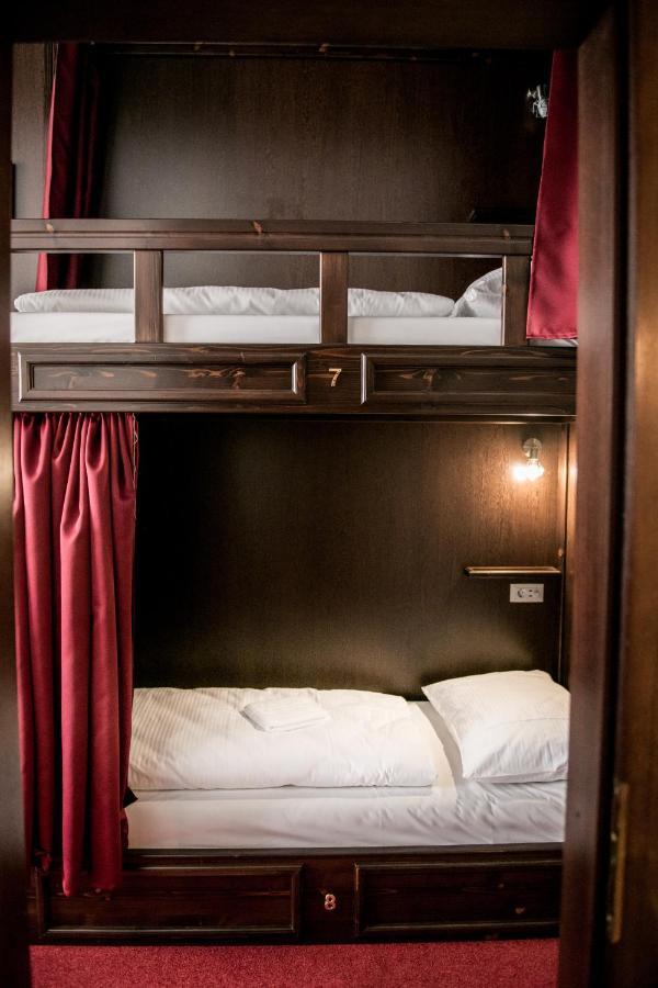 Vienna Boutique - Premium Hostel Екстер'єр фото