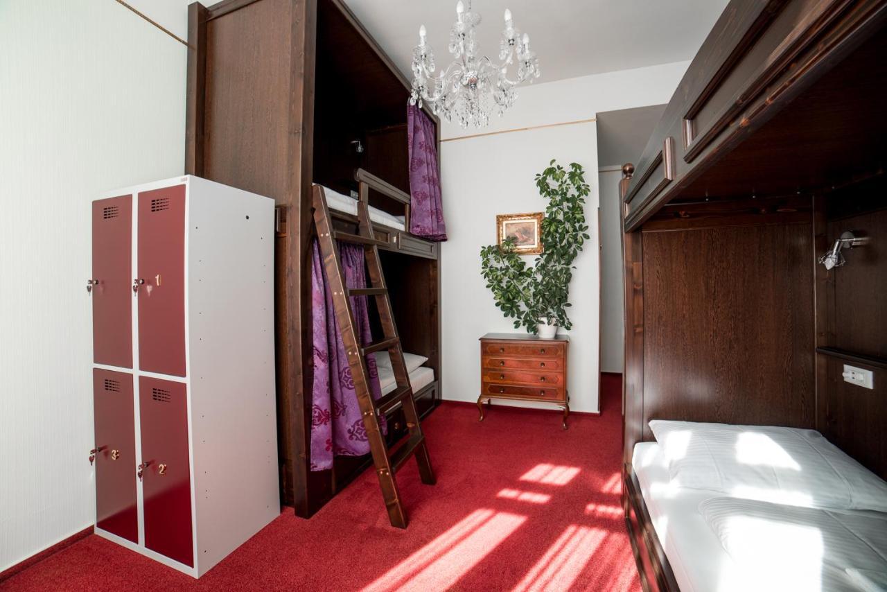 Vienna Boutique - Premium Hostel Екстер'єр фото