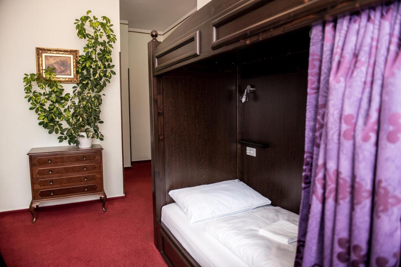 Vienna Boutique - Premium Hostel Екстер'єр фото